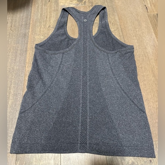Lululemon Athletica Women’s Tank Top - Picture 2 of 6